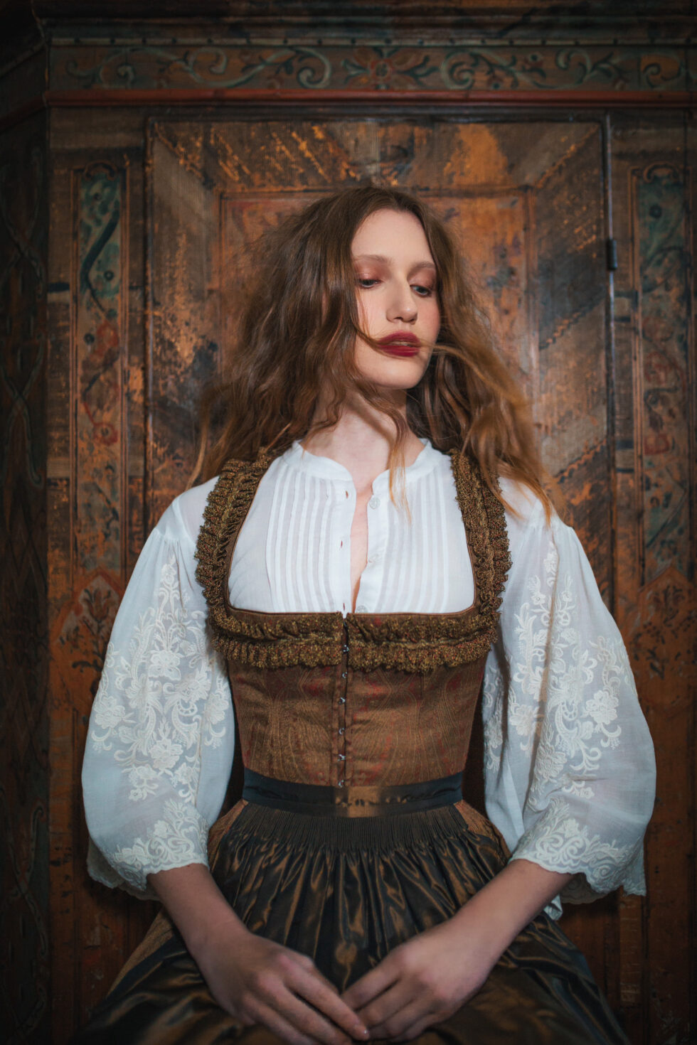 Autumn Winter 24/25 Tradition - Lena Hoschek