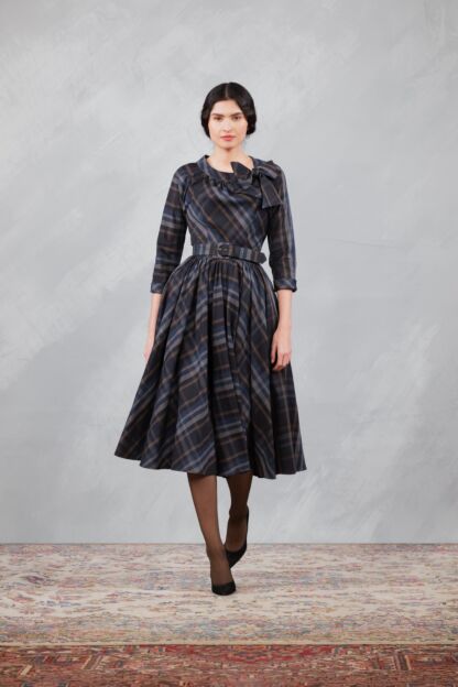 Art Director Dress timetable - Dresses
