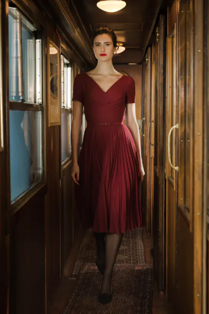 Busy Bee Dress lipstick - Dresses