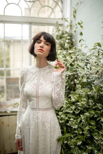 Dainty Dress marzipan - Dresses