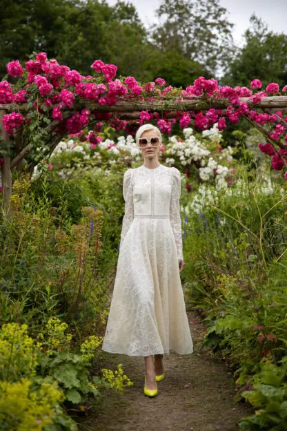 Dainty Dress marzipan - Dresses