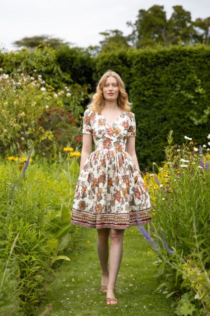 Martha Kleid wildflower - Tradition