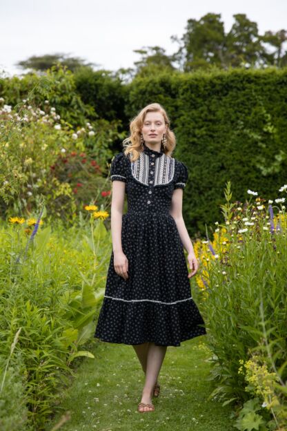 Susi Dress licorice - All Products